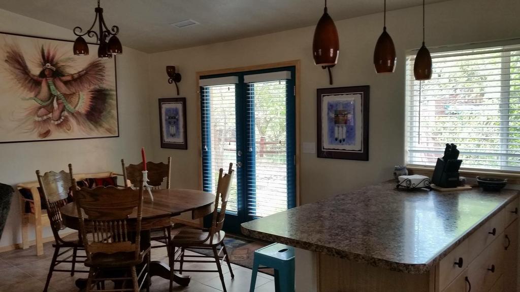 Grizzly Roadhouse Bed And Breakfast Cortez Exterior foto