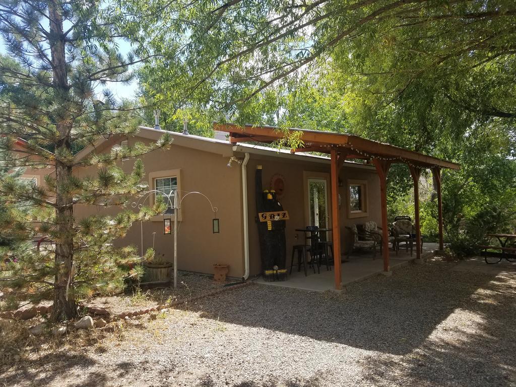 Grizzly Roadhouse Bed And Breakfast Cortez Exterior foto